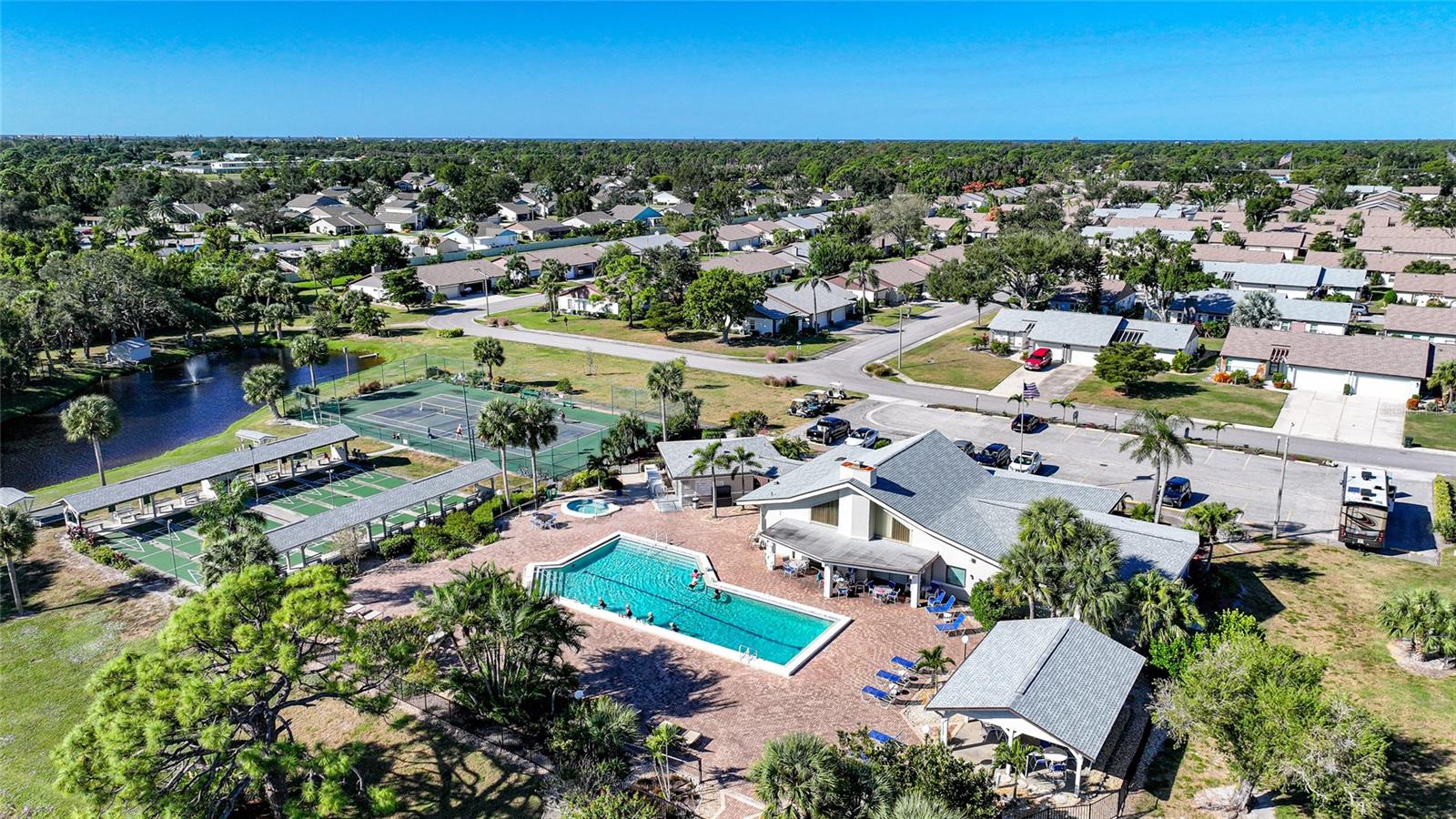 215 PERSIMMON STREET #52