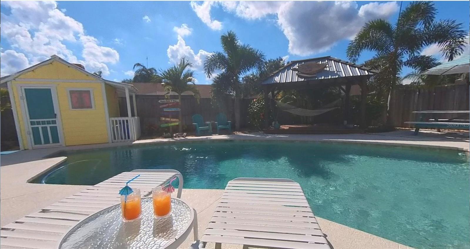 BLOOMINGDALE SEC W - Residential