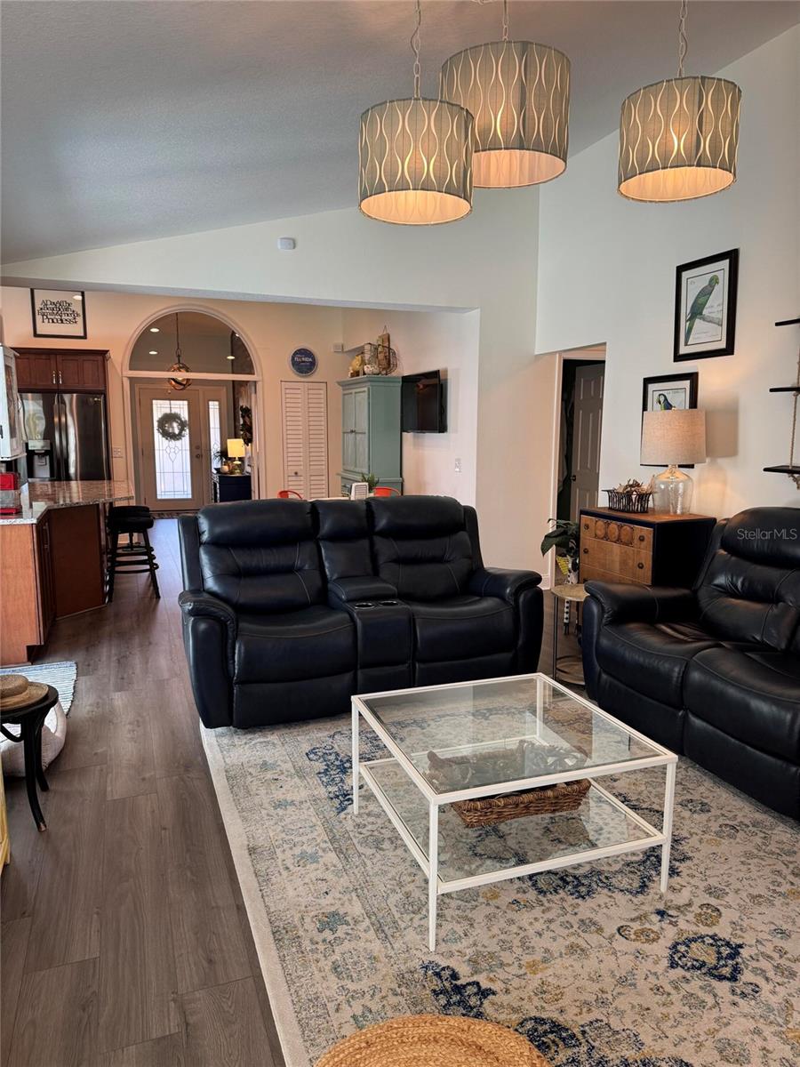 BLOOMINGDALE SEC W - Residential