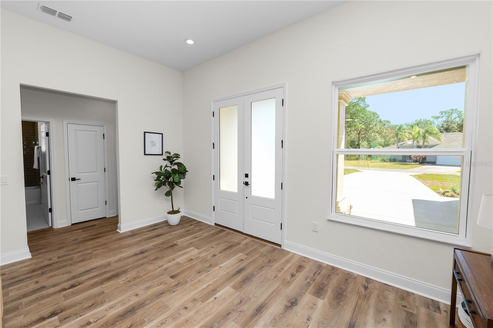 SUN N LAKE - Residential