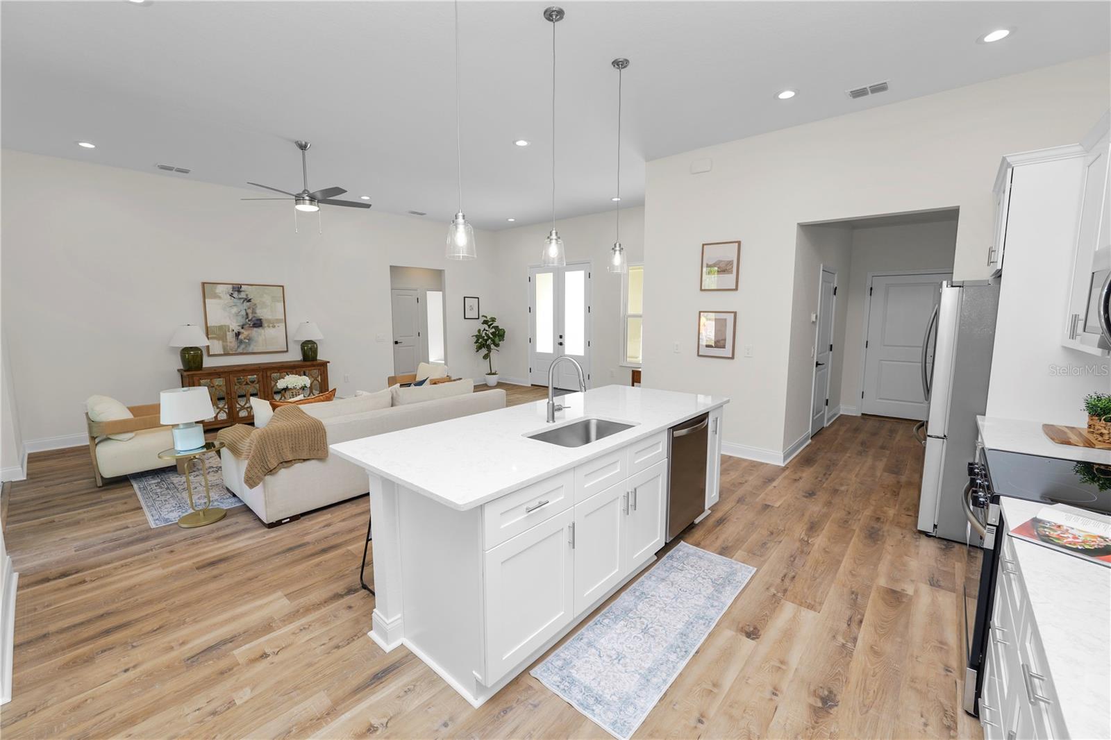 SUN N LAKE - Residential