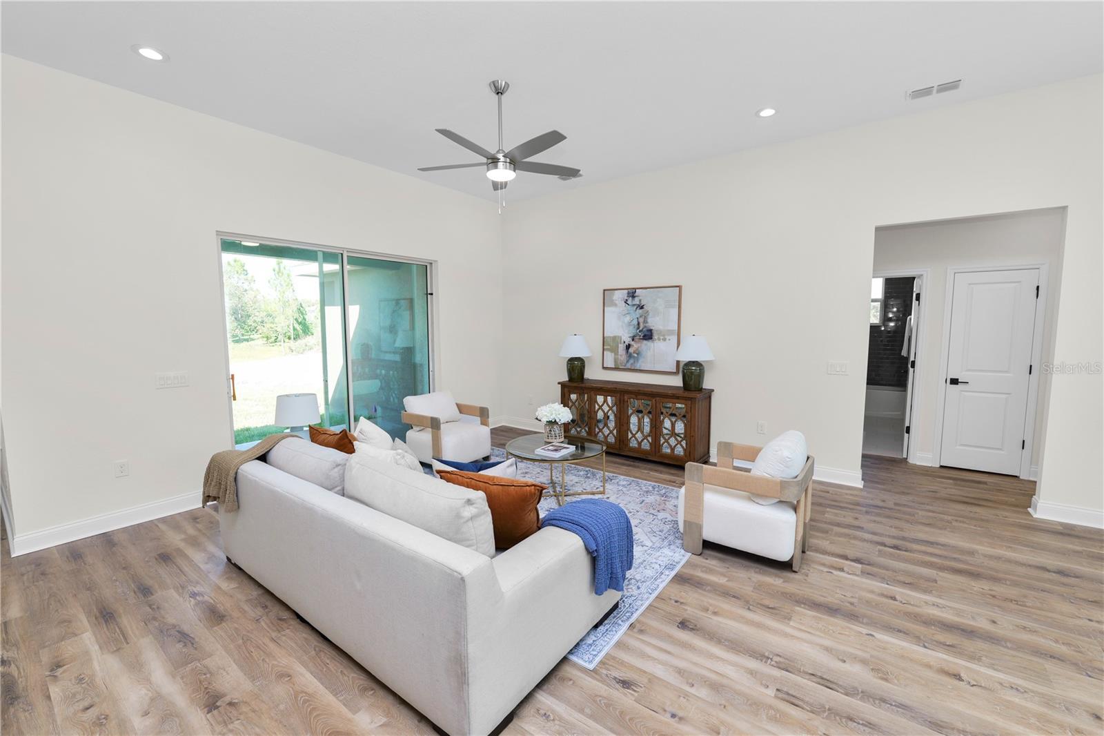 SUN N LAKE - Residential