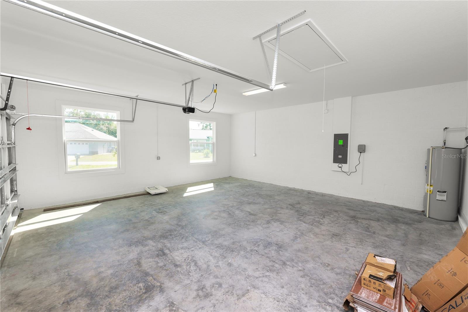 SUN N LAKE - Residential