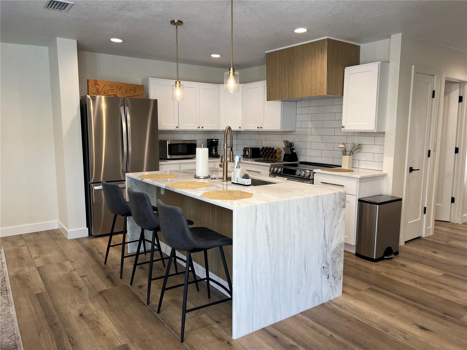 4460 EMERALD RIDGE DRIVE