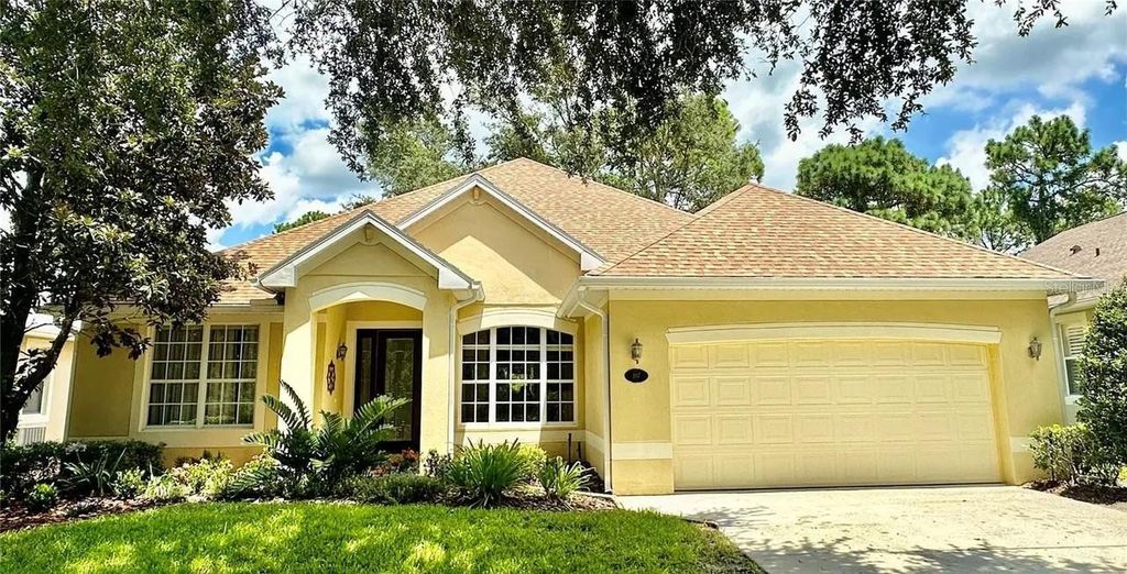 Photo of 107 Heron Point Way, Deland, FL 32724 (MLS # V4948746)