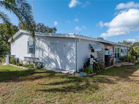 A home in WINTER HAVEN