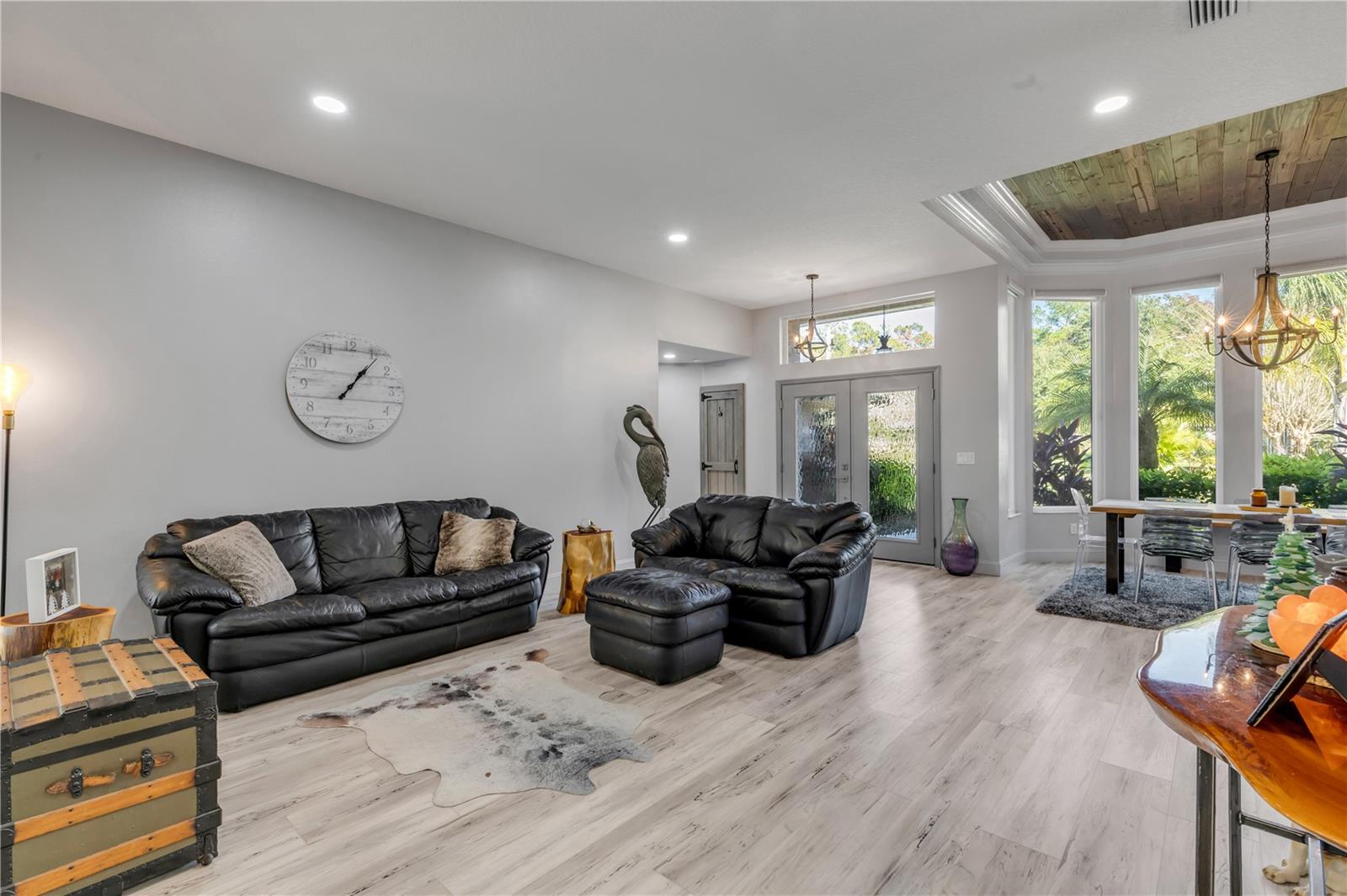 HUNTERS RIDGE - Residential