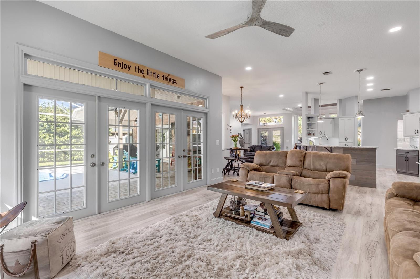 HUNTERS RIDGE - Residential