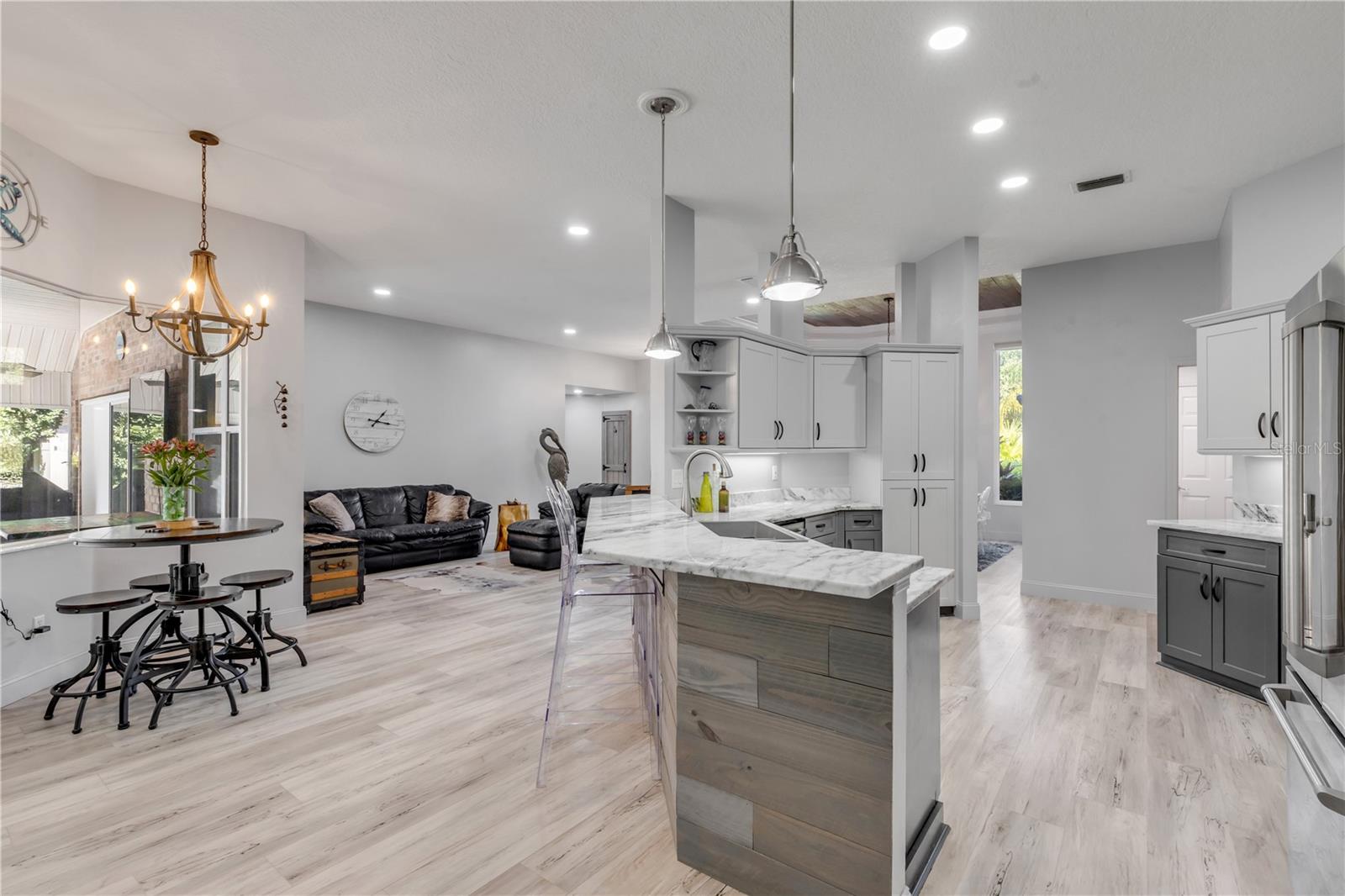 HUNTERS RIDGE - Residential