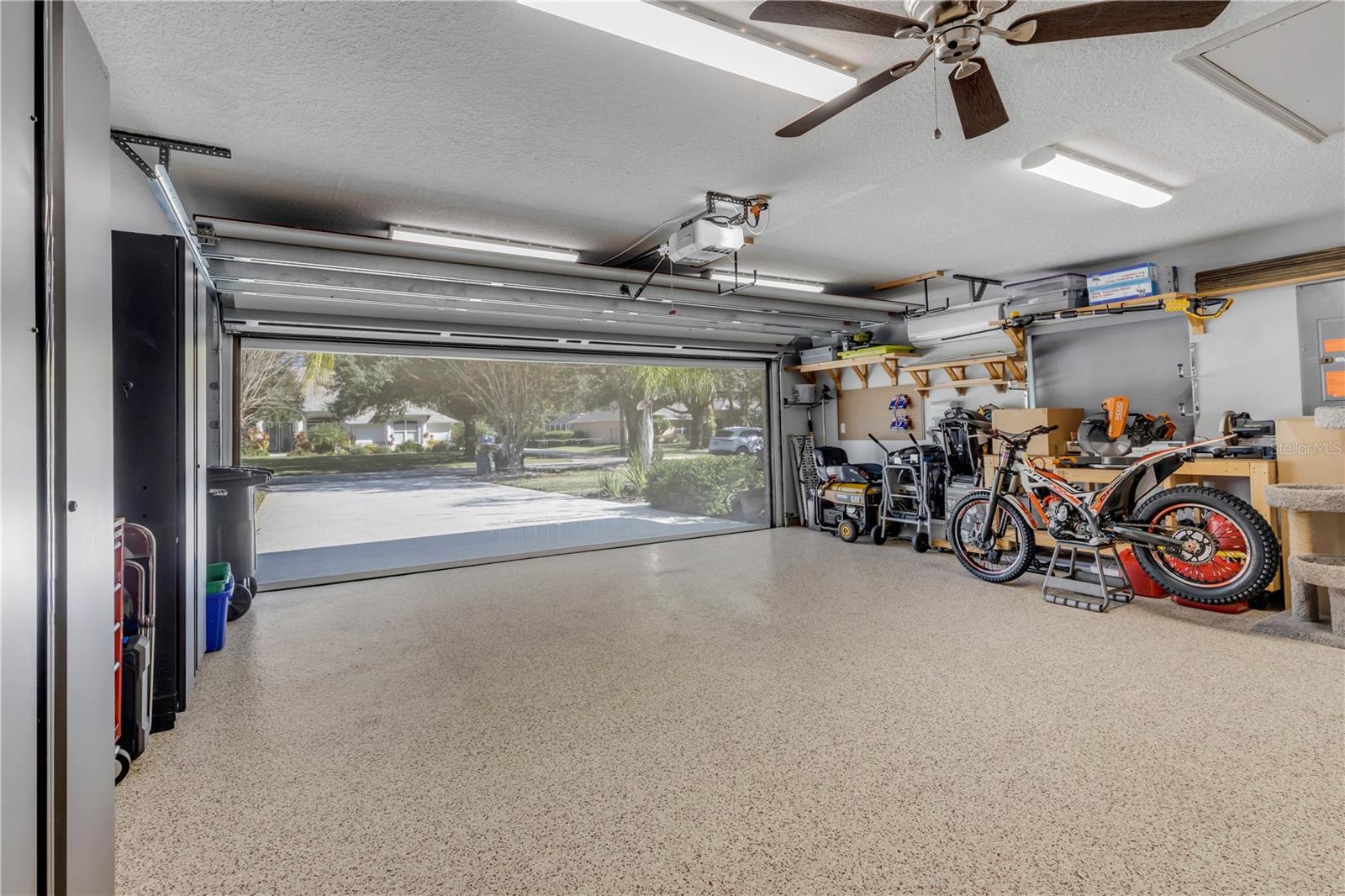 HUNTERS RIDGE - Residential