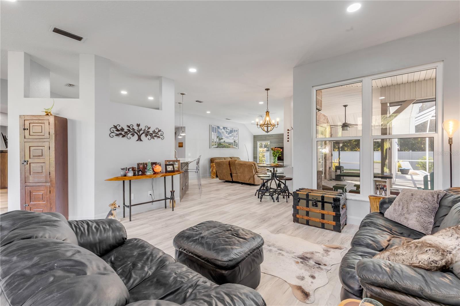 HUNTERS RIDGE - Residential