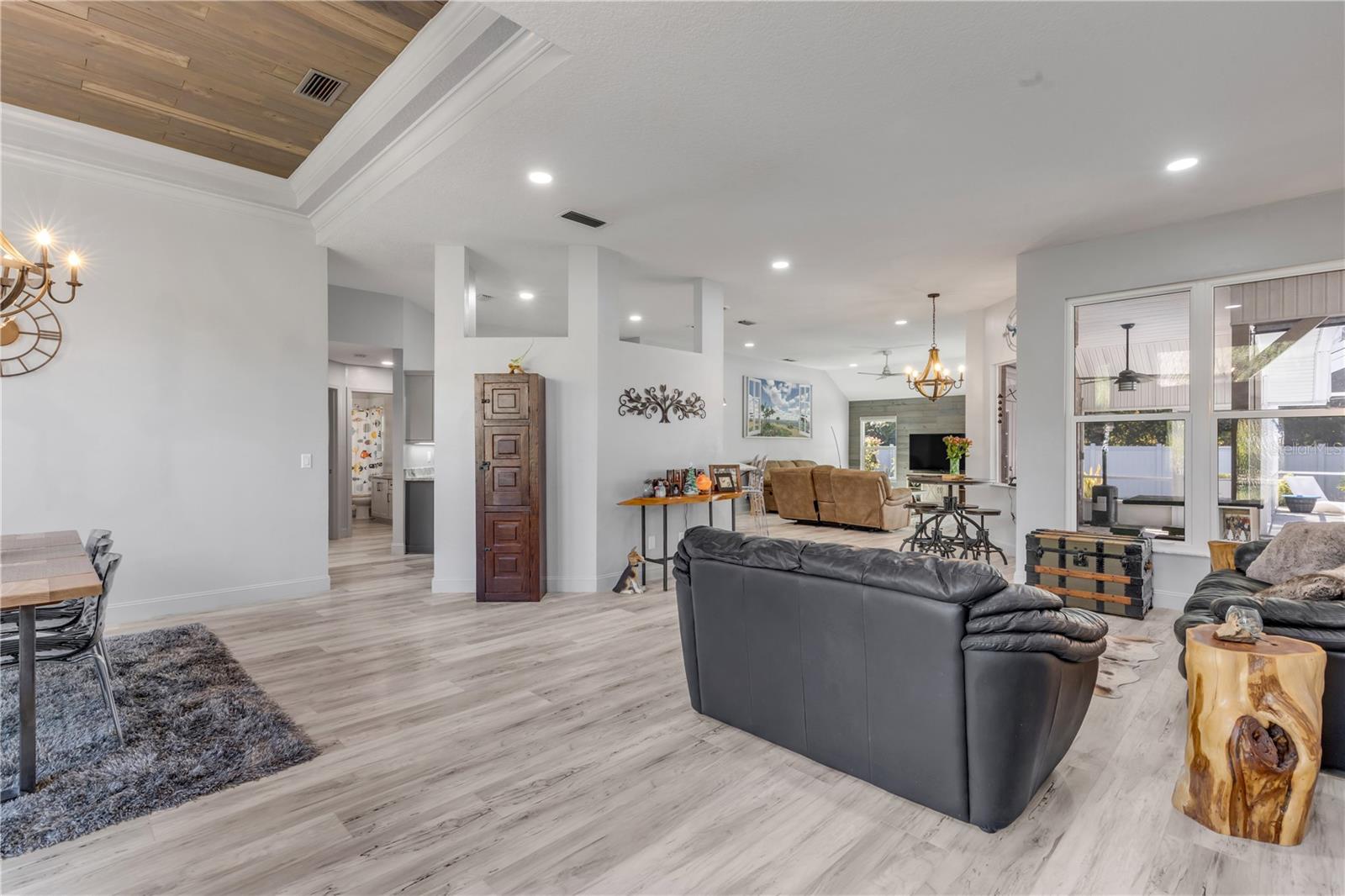 HUNTERS RIDGE - Residential