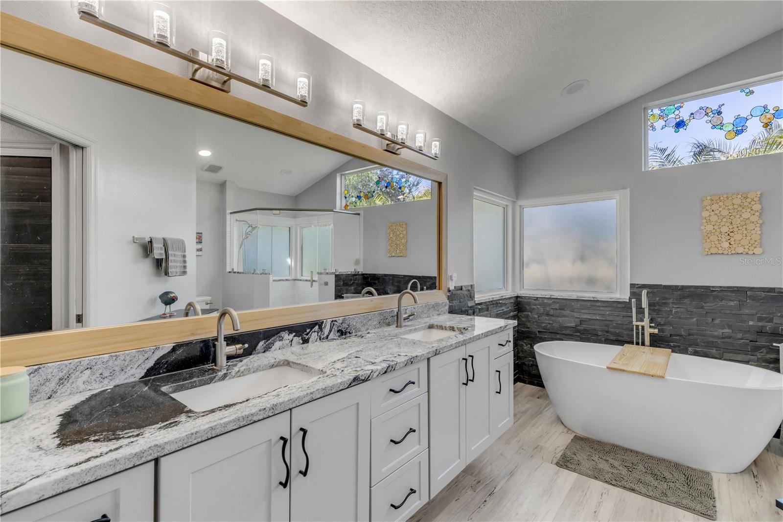 HUNTERS RIDGE - Residential