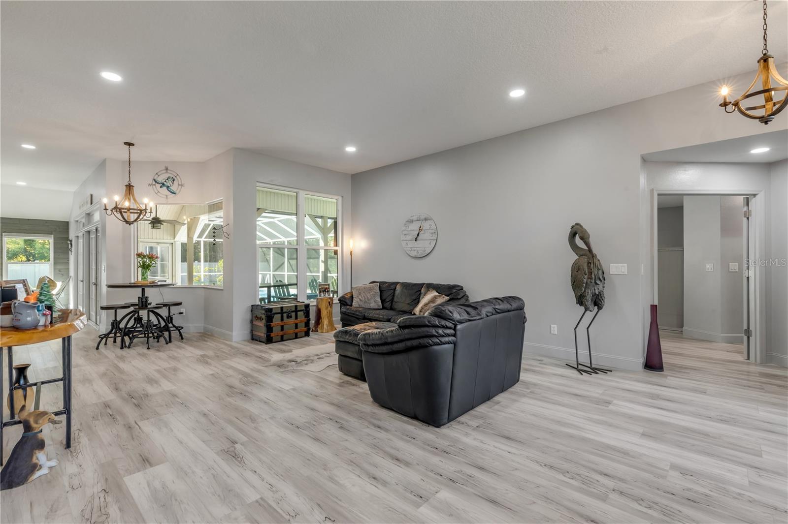 HUNTERS RIDGE - Residential