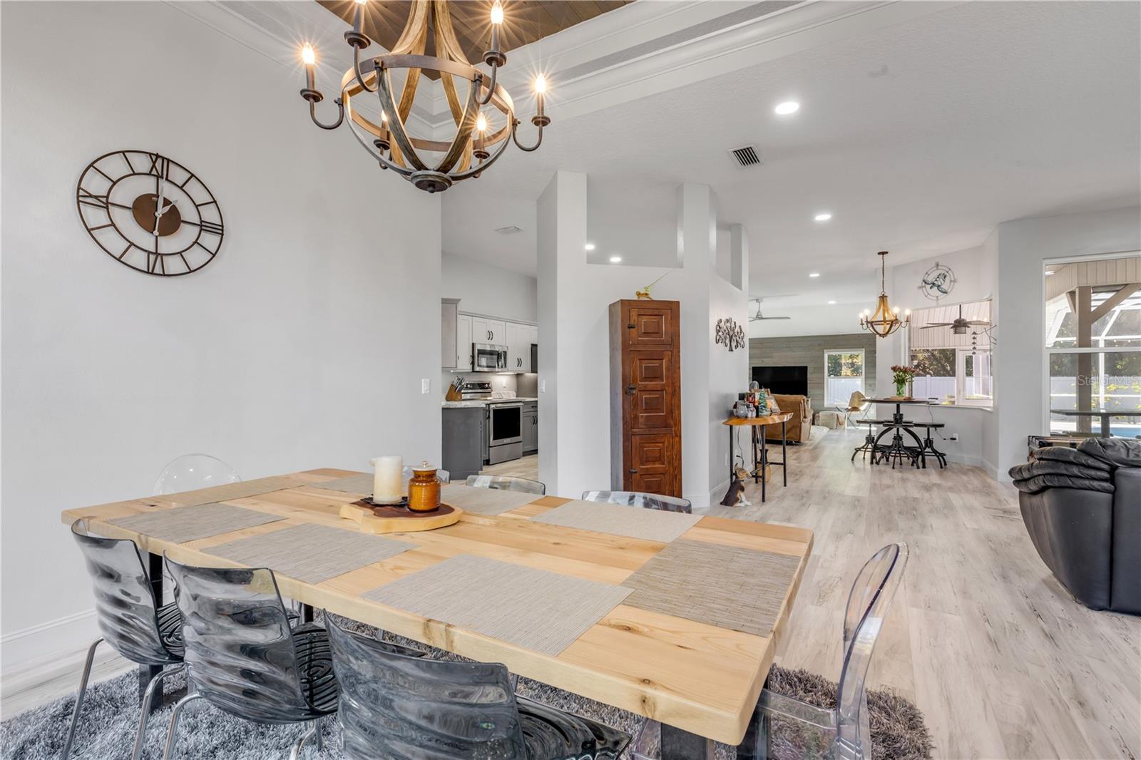 HUNTERS RIDGE - Residential