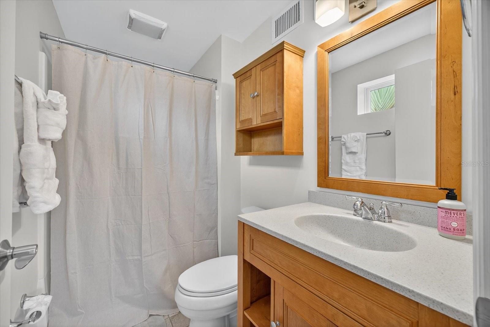 SNELL & HAMLETTS NORTH SHORE ADD - Residential Lease