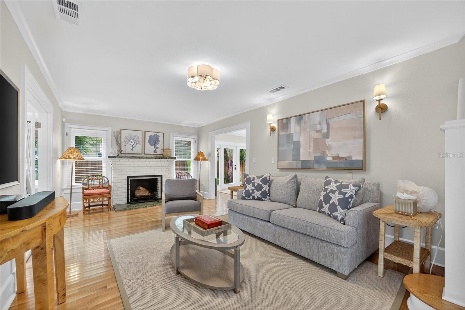 SNELL & HAMLETTS NORTH SHORE ADD - Residential Lease