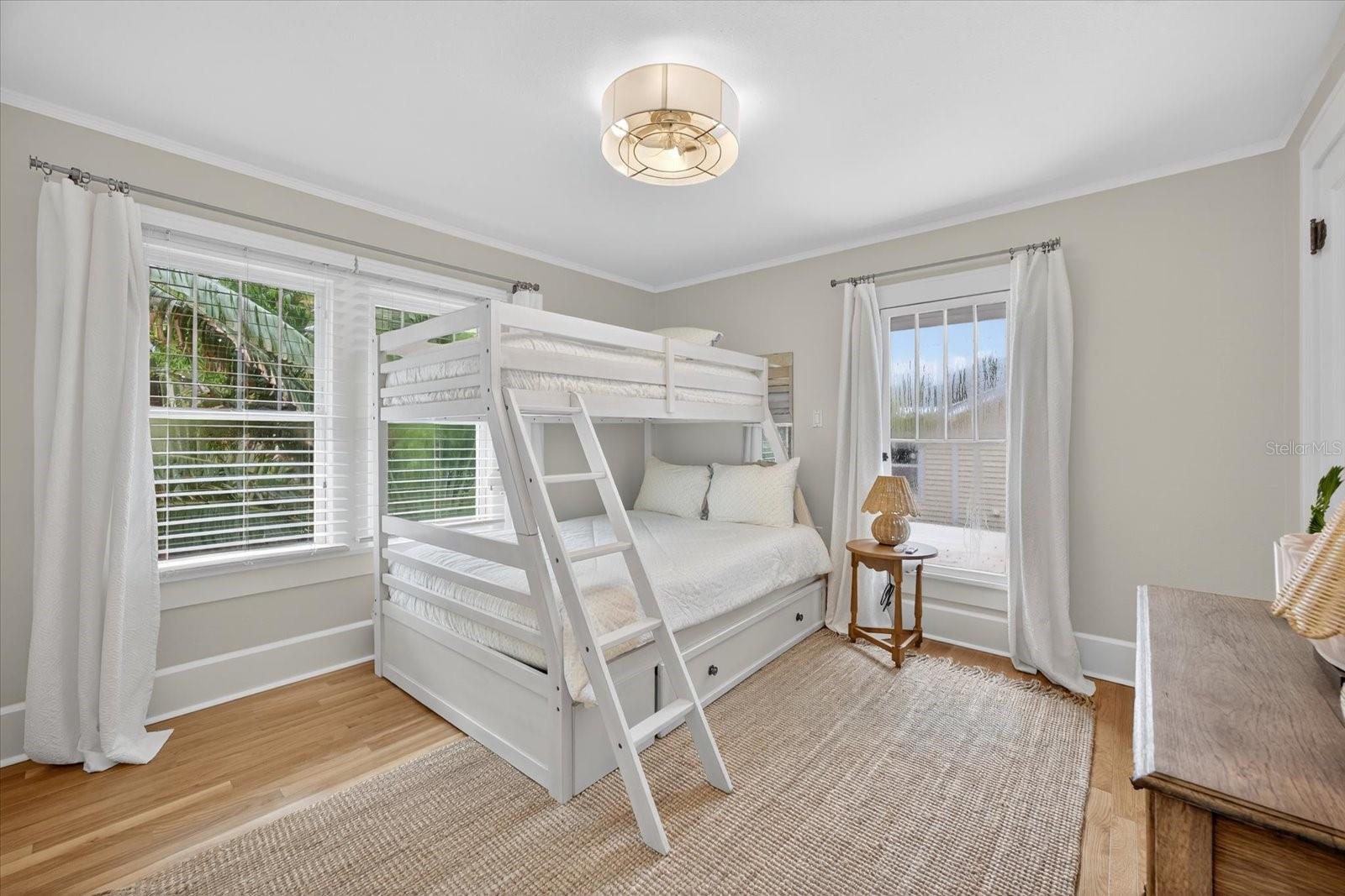 SNELL & HAMLETTS NORTH SHORE ADD - Residential Lease