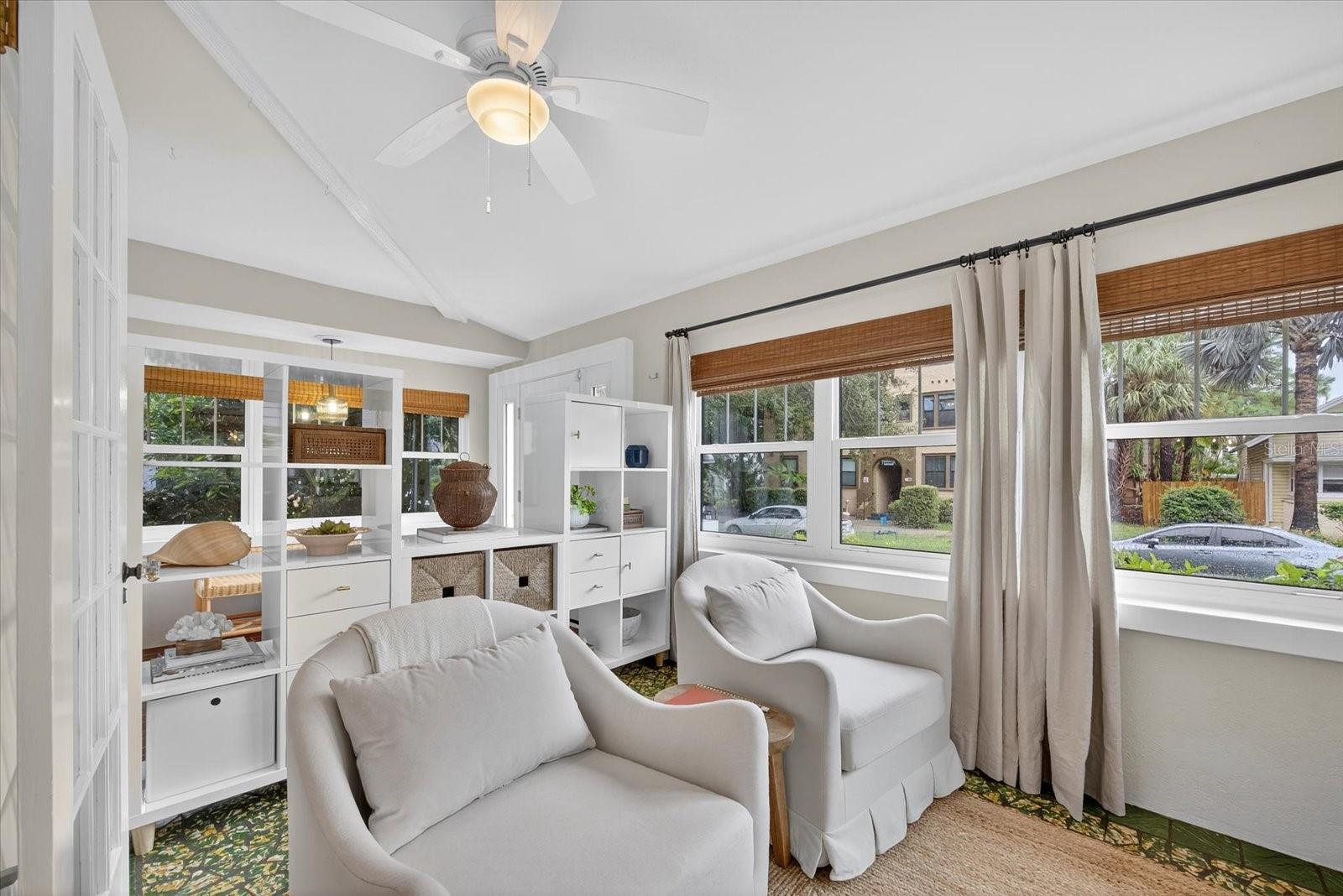 SNELL & HAMLETTS NORTH SHORE ADD - Residential Lease