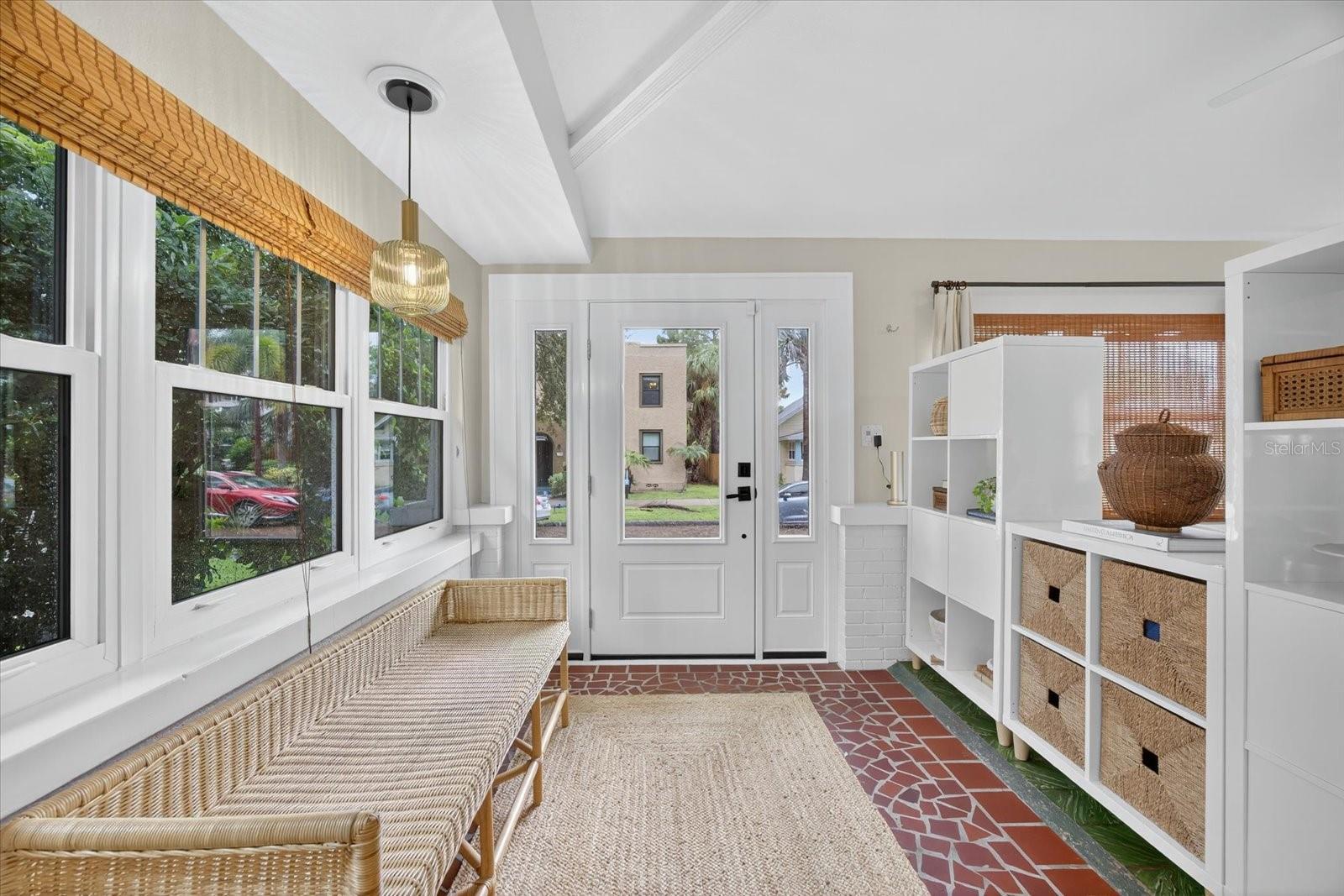 SNELL & HAMLETTS NORTH SHORE ADD - Residential Lease