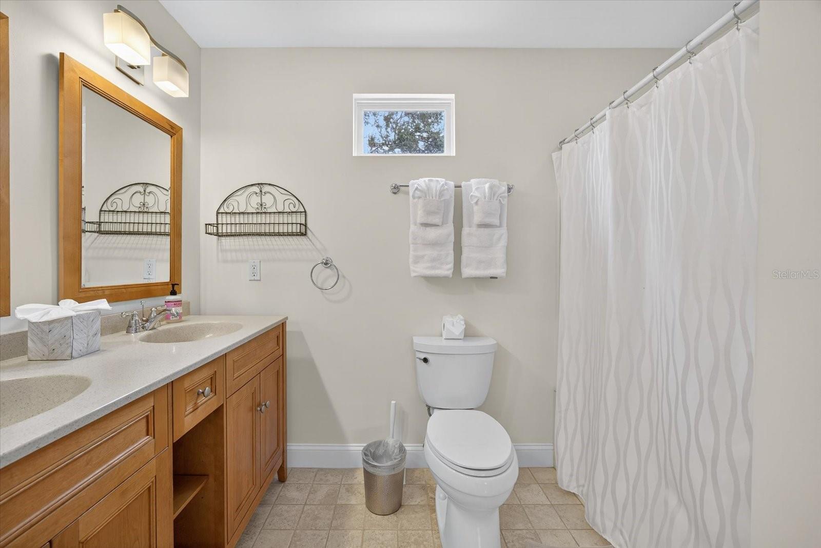 SNELL & HAMLETTS NORTH SHORE ADD - Residential Lease