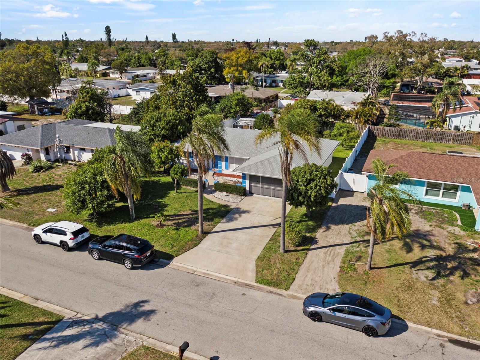 TOWN & COUNTRY ESTS - Residential