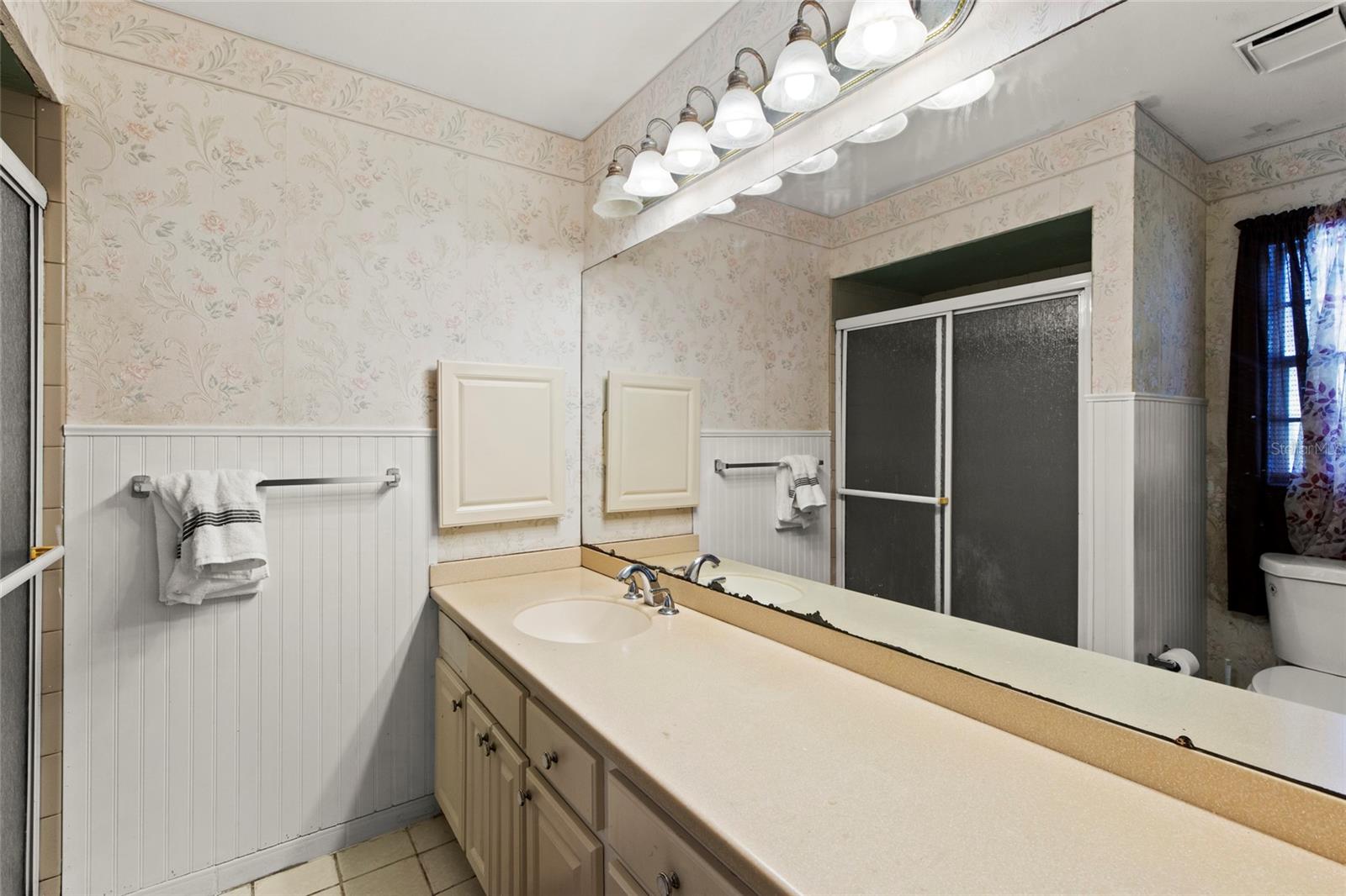 TOWN & COUNTRY ESTS - Residential