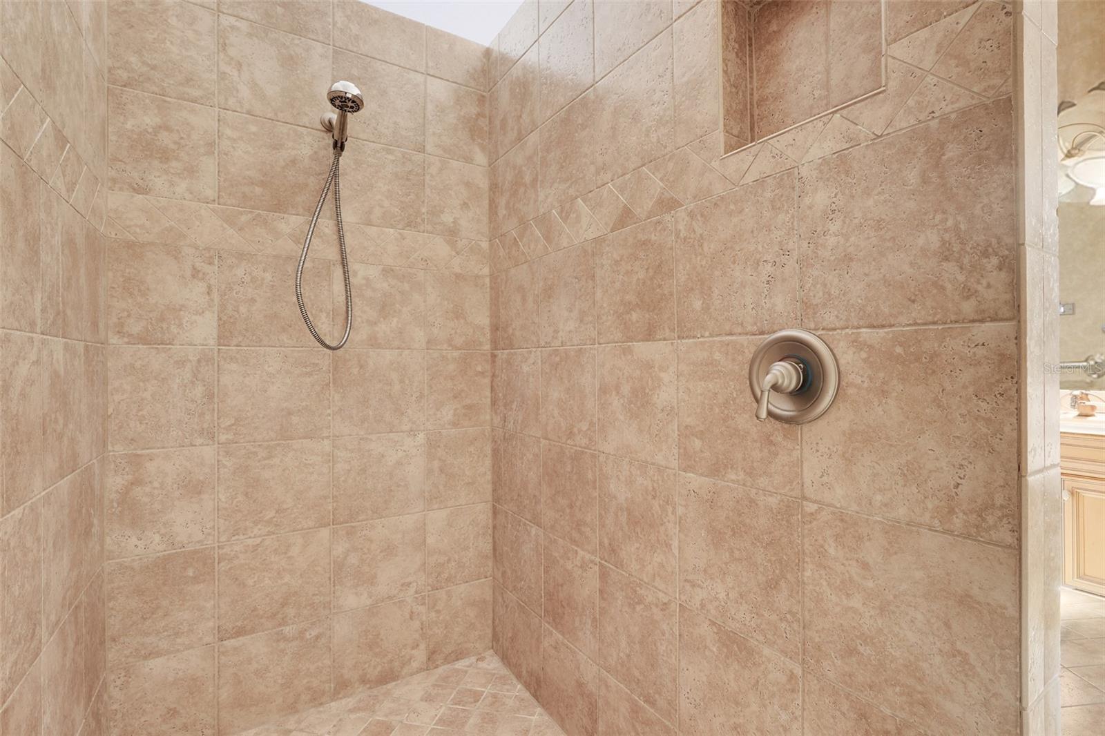 KENSINGTON PARK - Residential