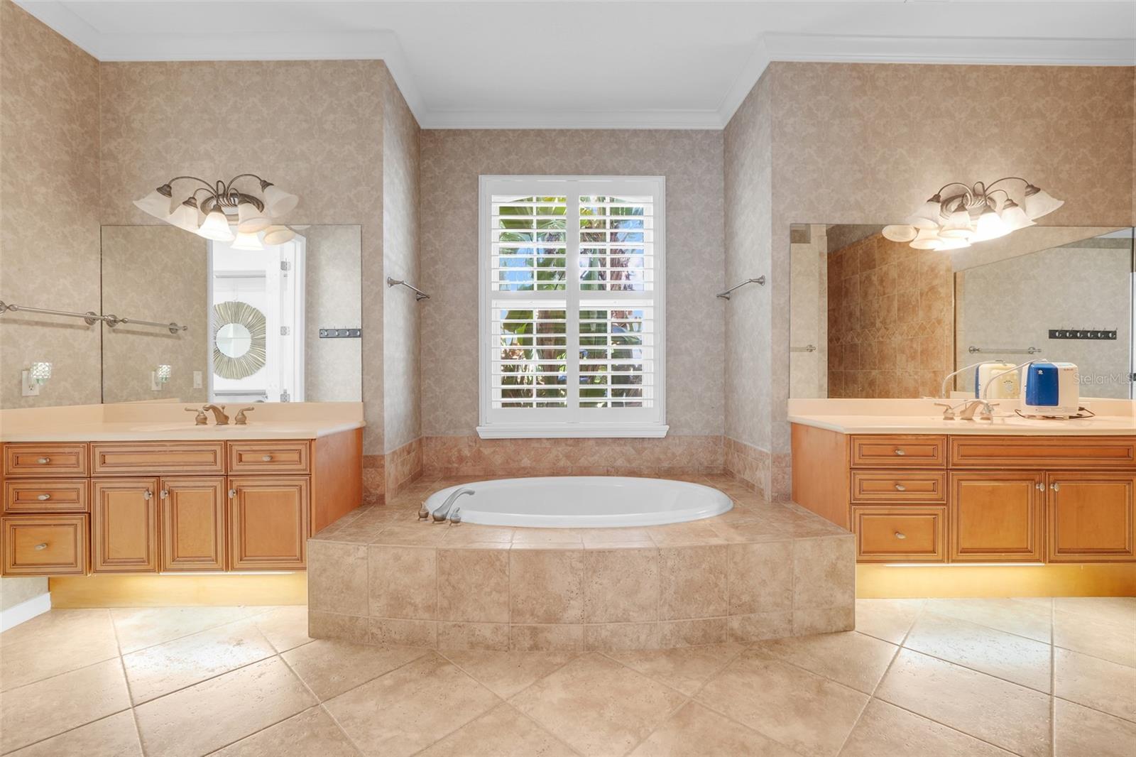 KENSINGTON PARK - Residential