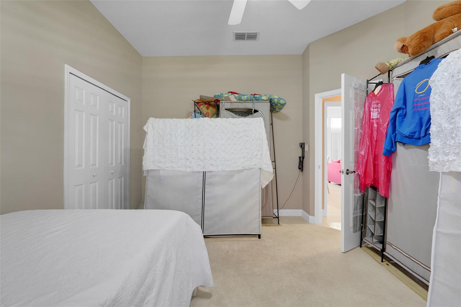 KENSINGTON PARK - Residential