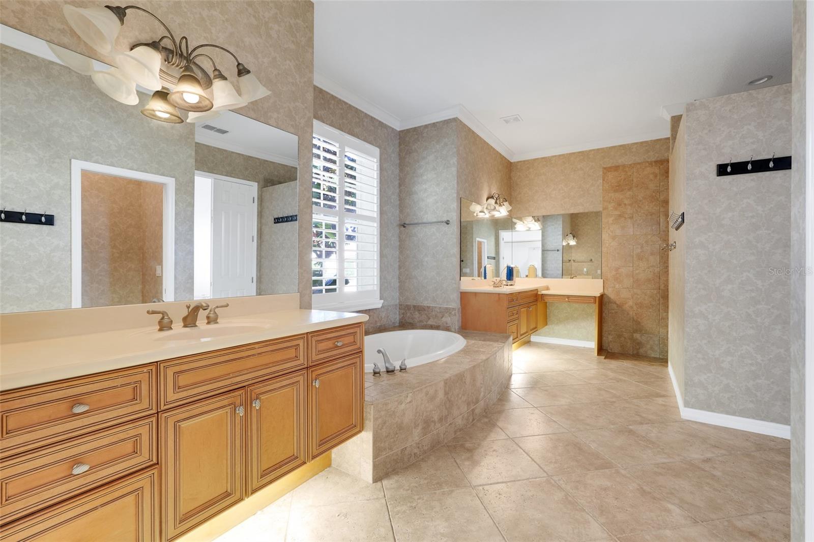 KENSINGTON PARK - Residential