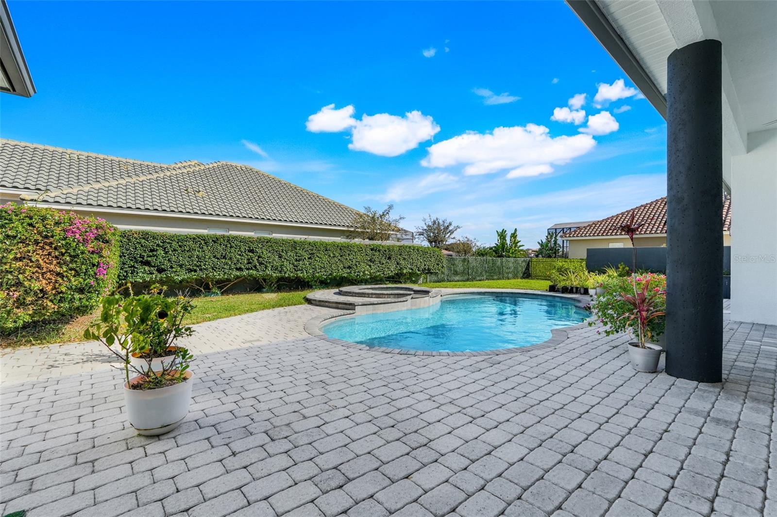 KENSINGTON PARK - Residential