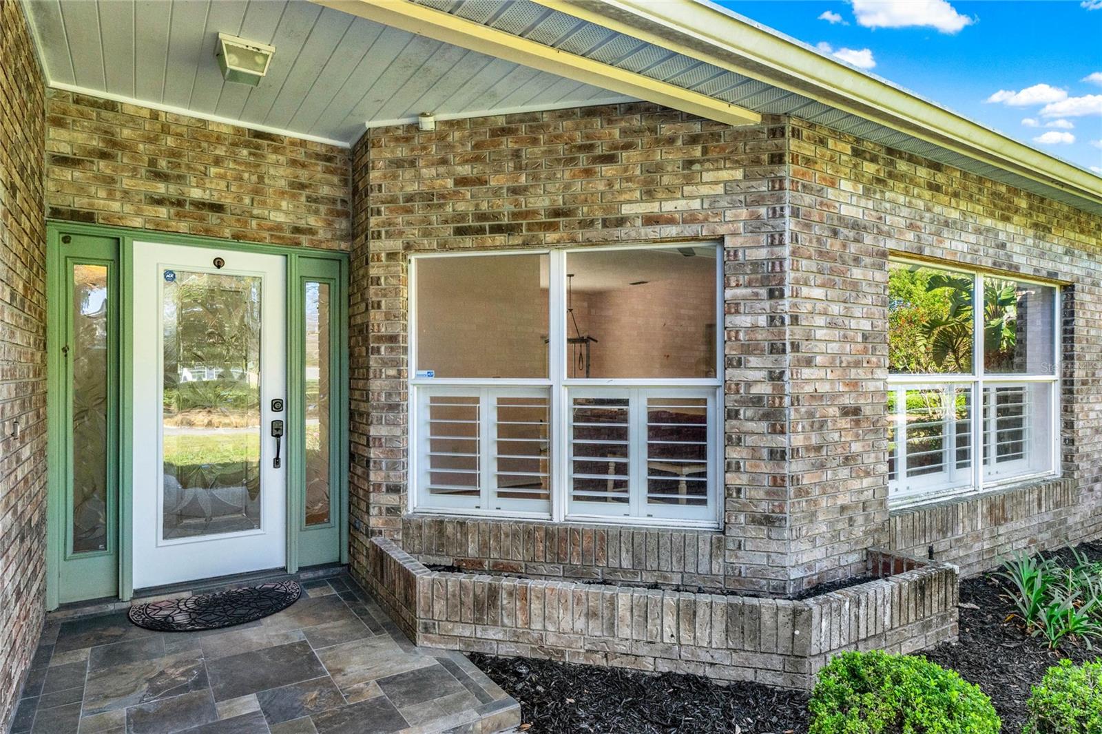 4537 WOODLANDS VILLAGE DRIVE