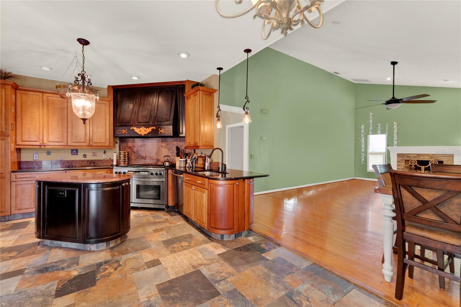 4537 WOODLANDS VILLAGE DRIVE