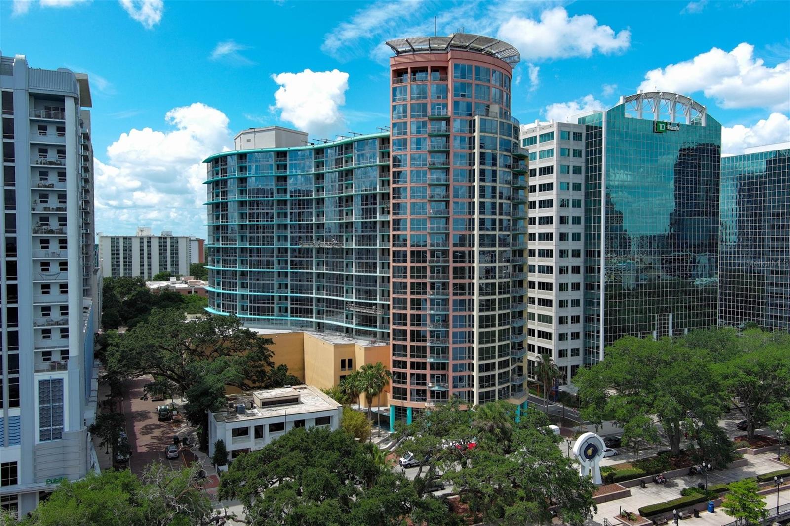 WAVERLY/LK EOLA - Residential