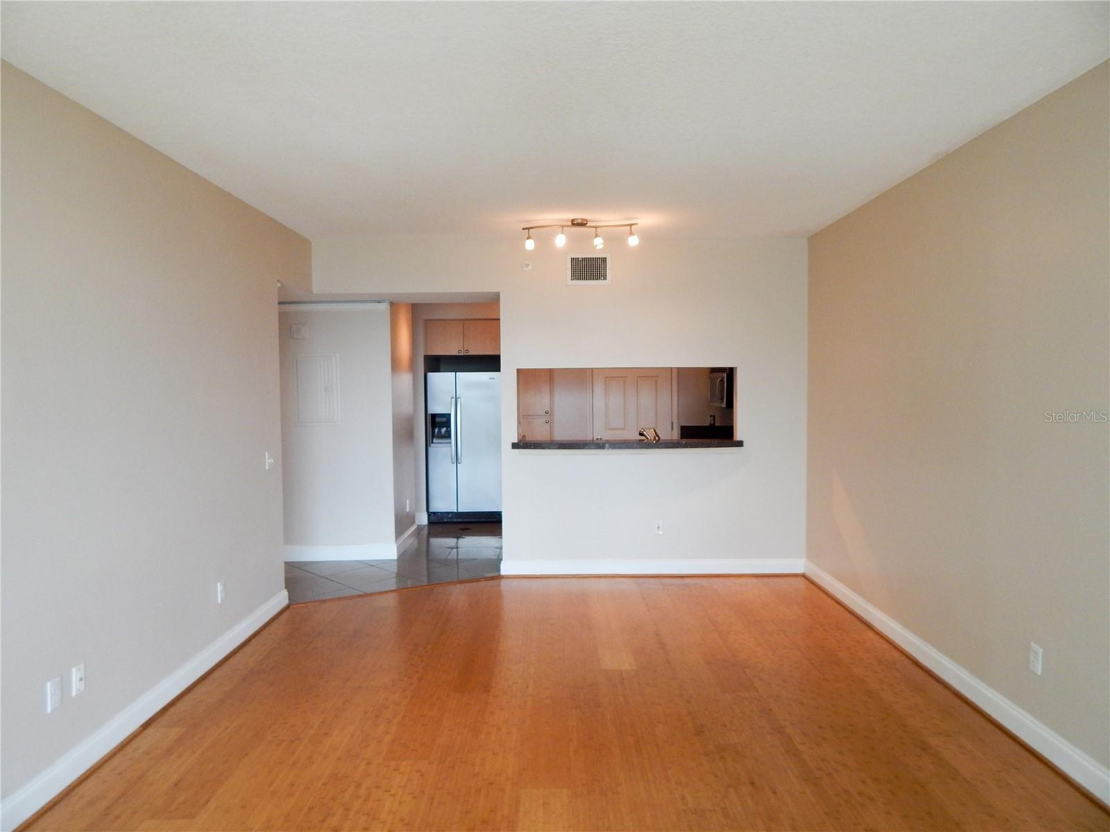 WAVERLY/LK EOLA - Residential