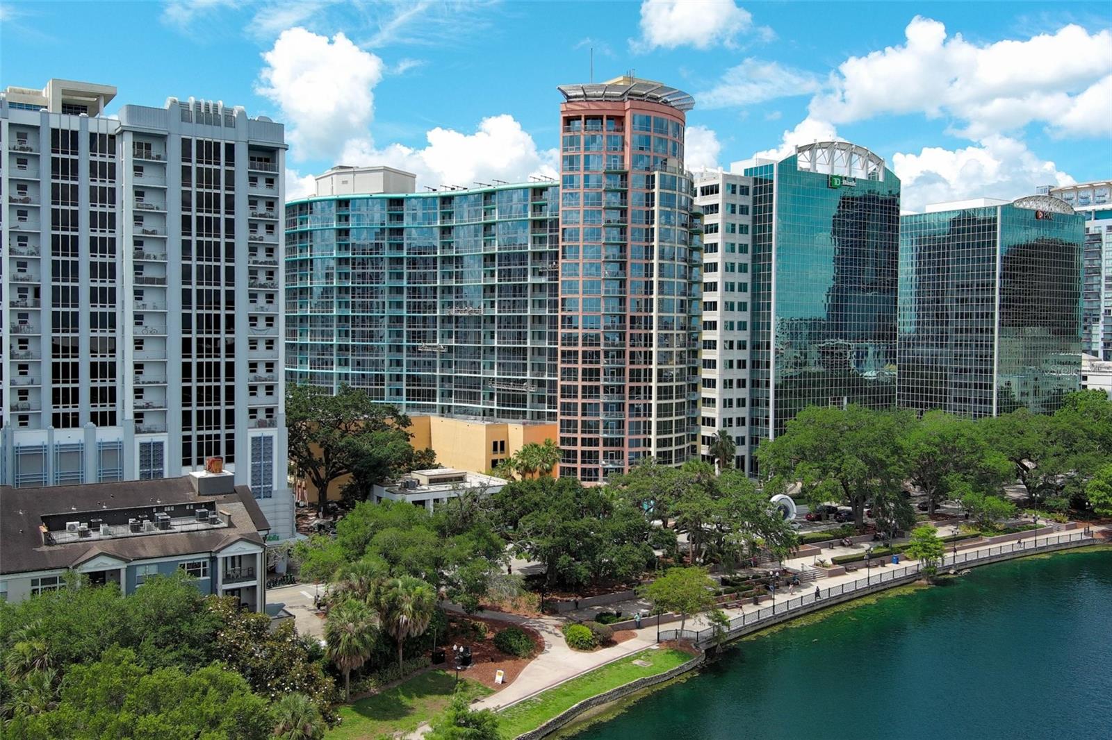 WAVERLY/LK EOLA - Residential