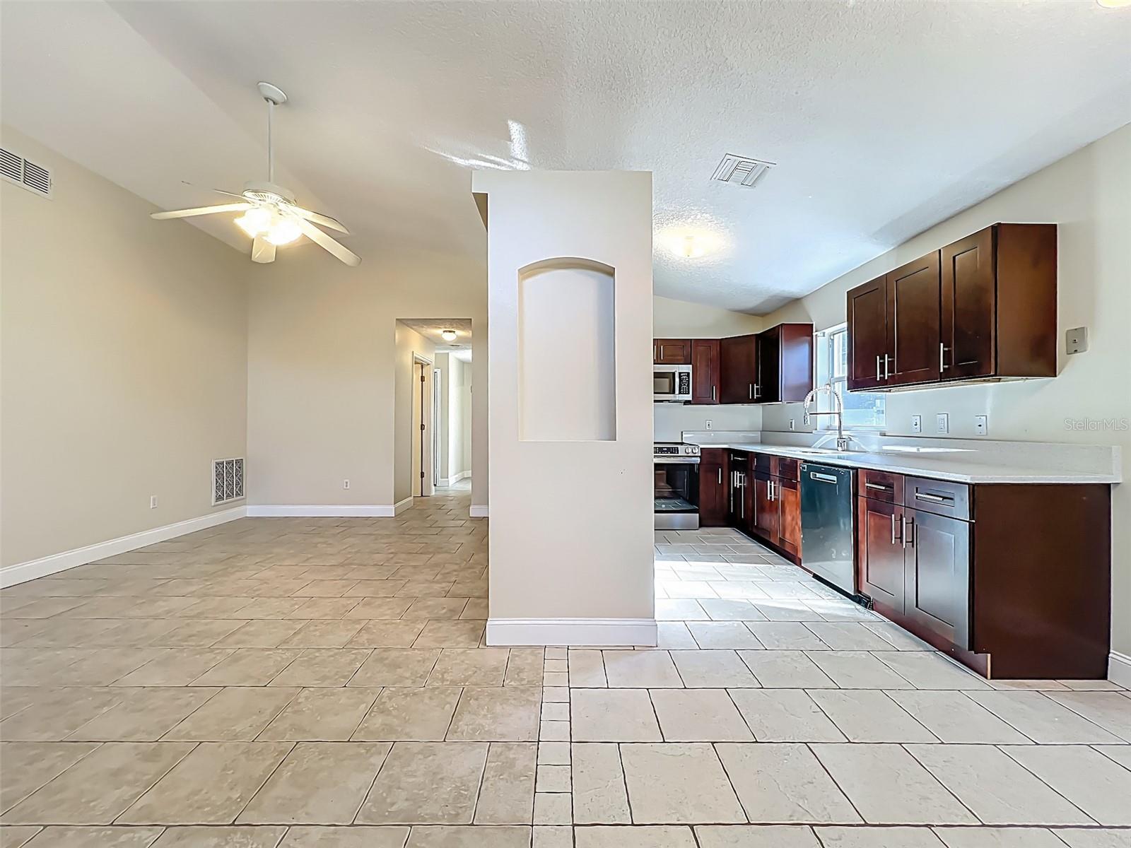 1115 NAPLES DRIVE
