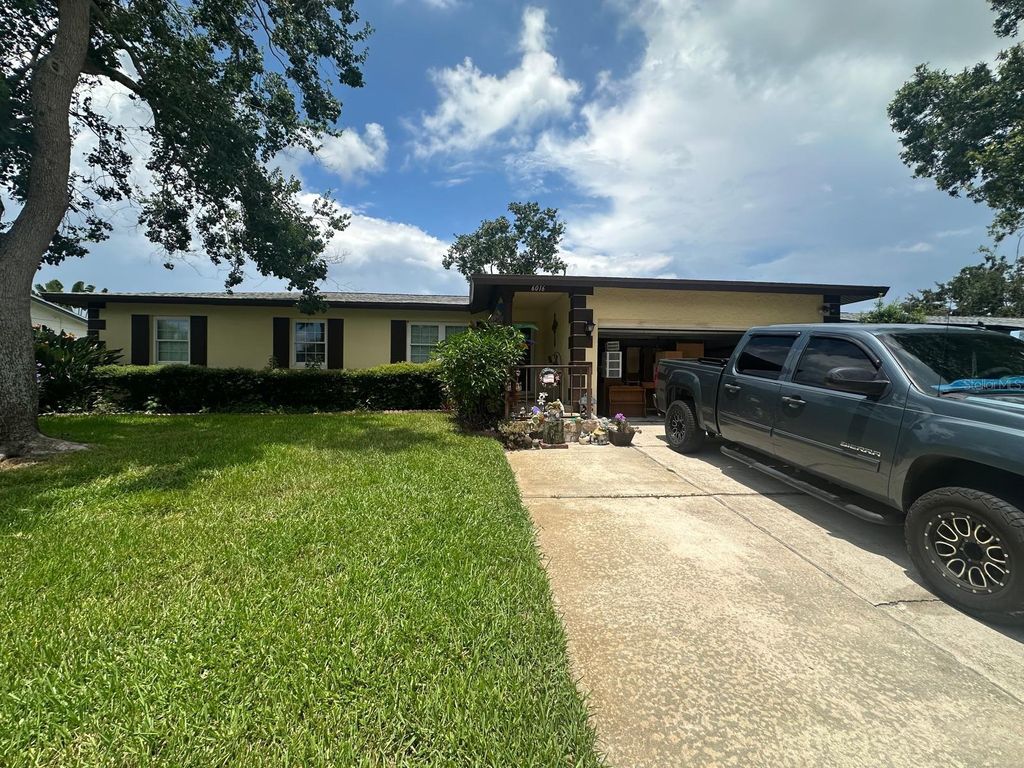 Photo of 6016 18th Street NE, St Petersburg, FL 33703 (MLS # O6352038)