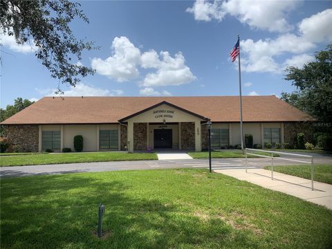 A home in LAKE WALES