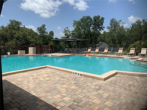 A home in LAKE WALES