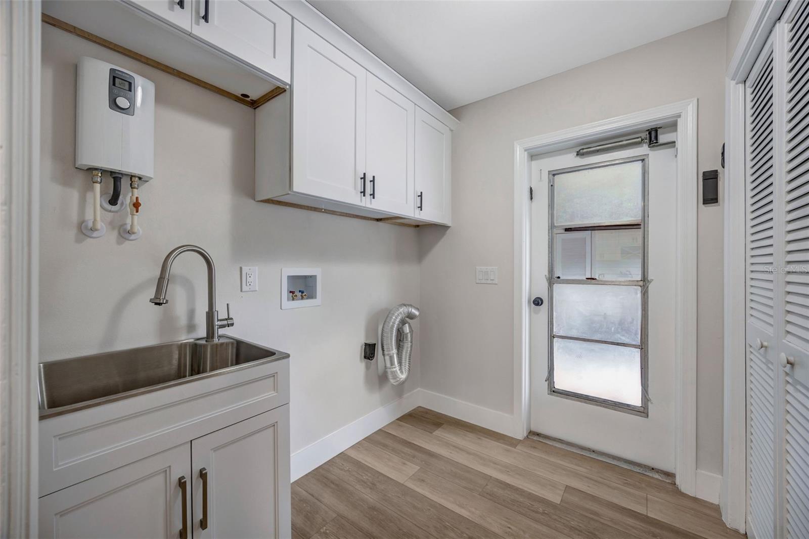 CARROLLWOOD SUB UNIT N - Residential