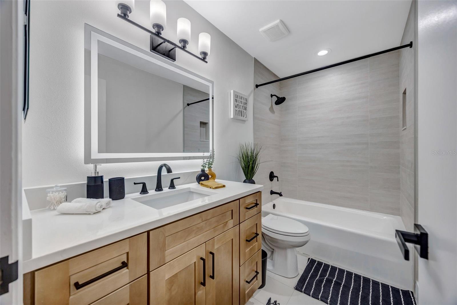 CARROLLWOOD SUB UNIT N - Residential