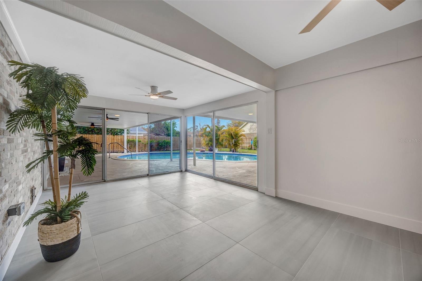 CARROLLWOOD SUB UNIT N - Residential