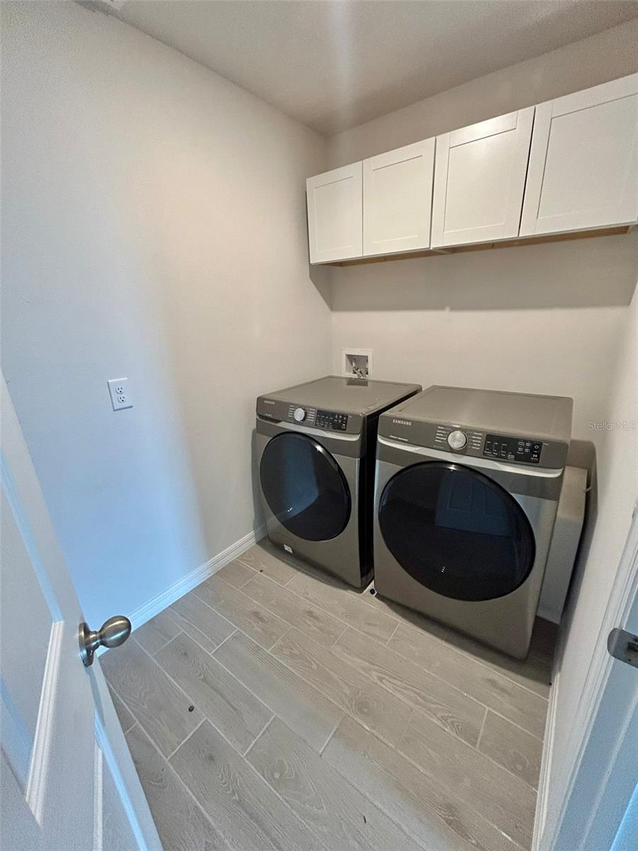 ALFORD OAKS - Residential Lease