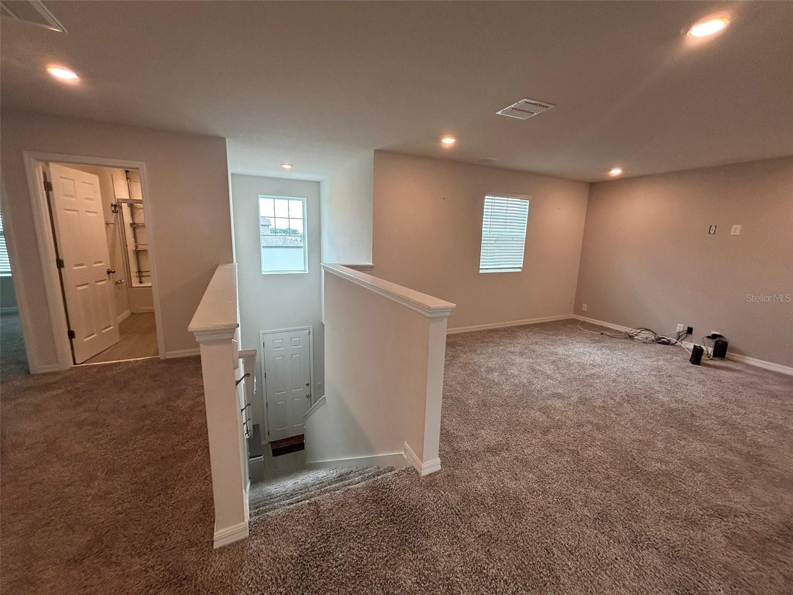 ALFORD OAKS - Residential Lease