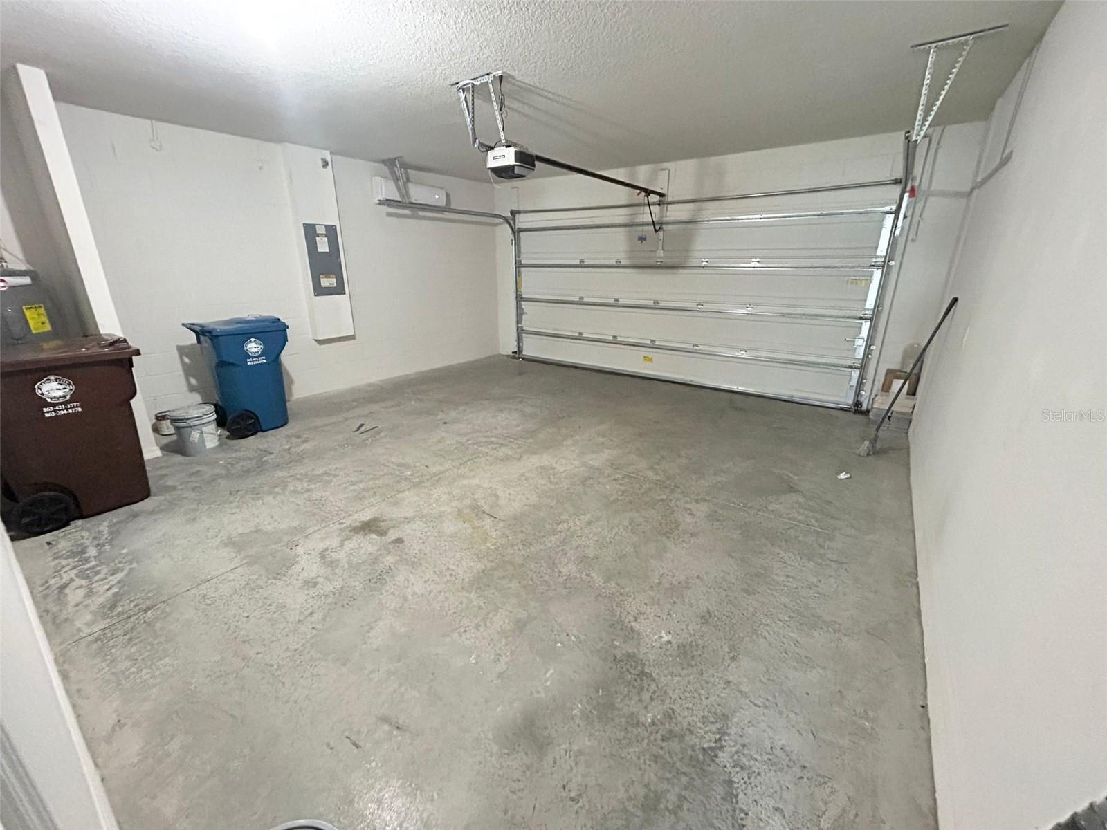 ALFORD OAKS - Residential Lease