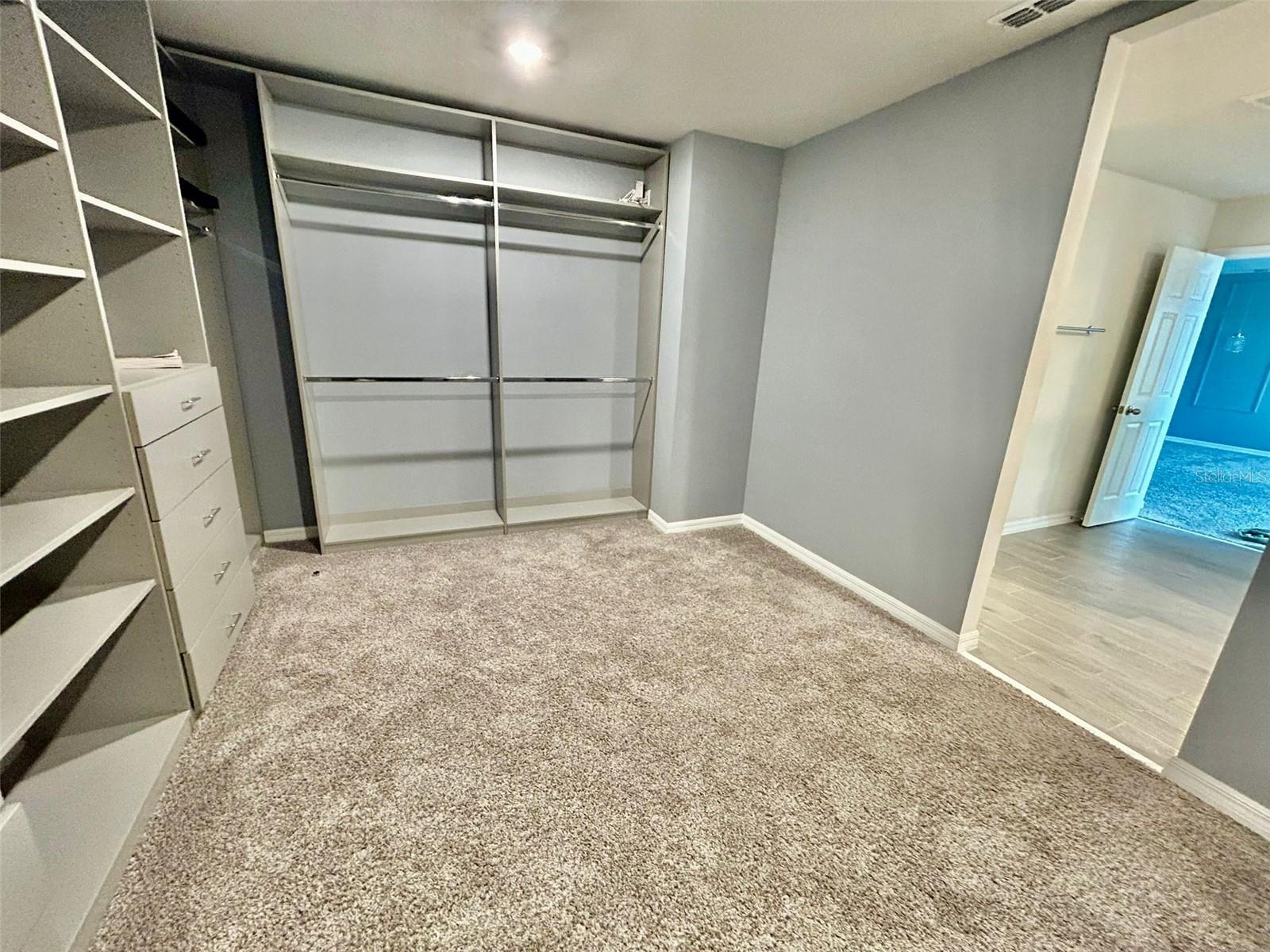 ALFORD OAKS - Residential Lease
