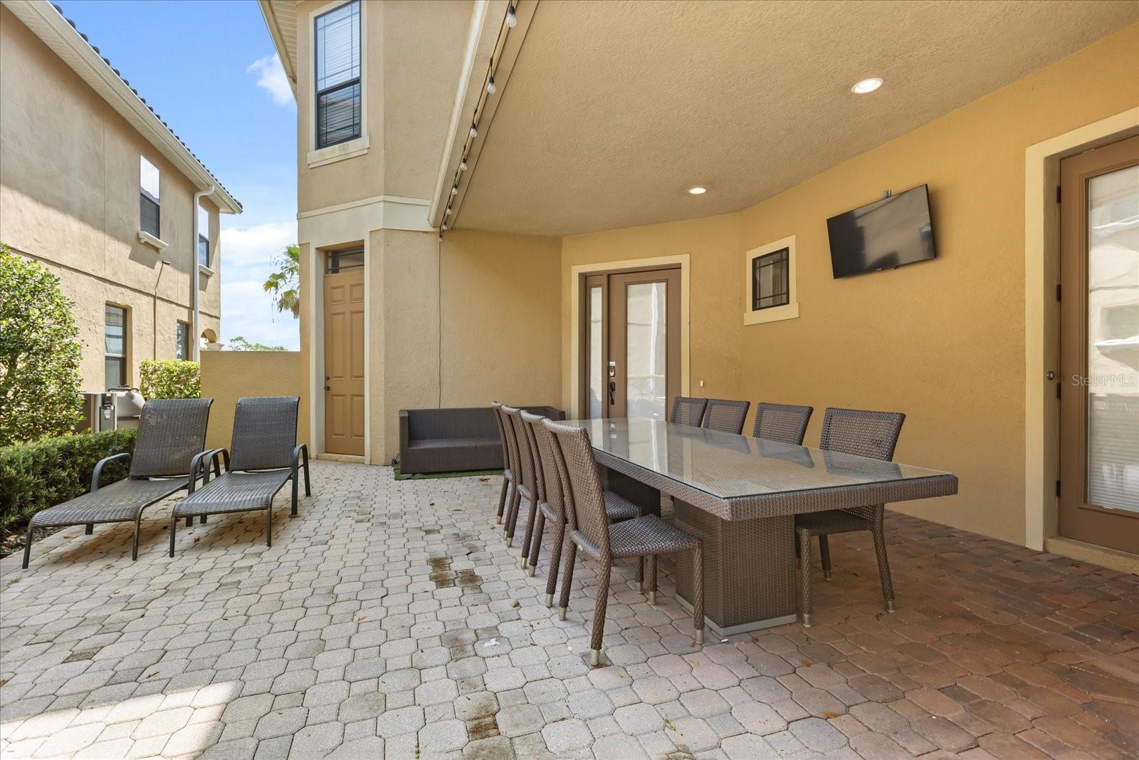 781 GOLDEN BEAR DRIVE