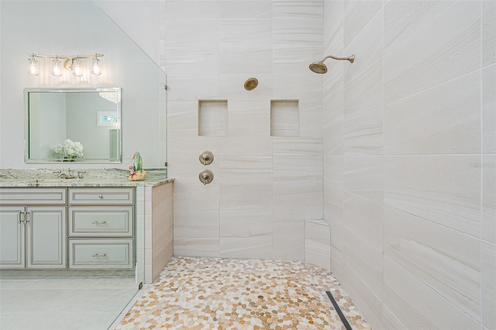 BROWNS LANDING ESTATE - Residential